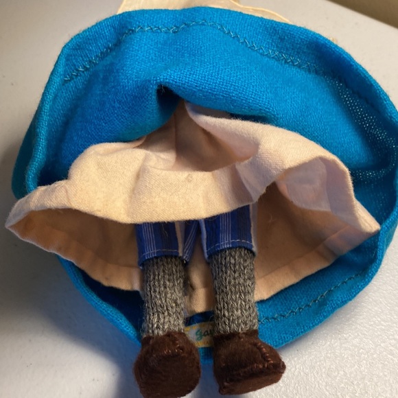 Jays Handmade in Ireland Traditional Dolls “ Woman of the West” - Picture 7 of 11